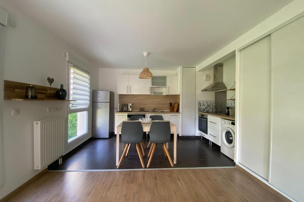 Spacious And Bright Nest In Hérouville-Saint-Clair Kültér fotó
